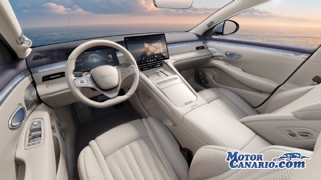 BYD enseña músculo en Pekín: de superdeportivos eléctricos a SUV familiares con carga ultrarrápida.